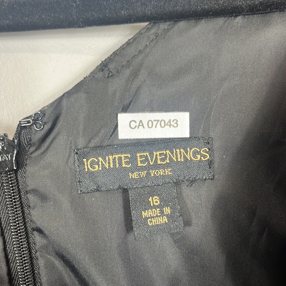 Ignite Evenings New York dress size 16 gold black - Picture 4 of 6
